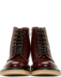 dunkelrote Lederstiefel von Common Projects