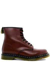 dunkelrote Lederstiefel von Dr. Martens