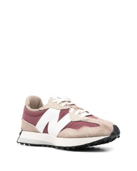 dunkelrote niedrige Sneakers von New Balance