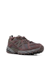 dunkelrote niedrige Sneakers von New Balance