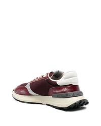 dunkelrote niedrige Sneakers von Philippe Model Paris