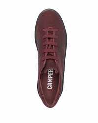 dunkelrote niedrige Sneakers von Camper