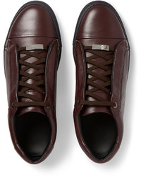 dunkelrote niedrige Sneakers von Brioni