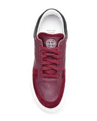 dunkelrote niedrige Sneakers von Stone Island