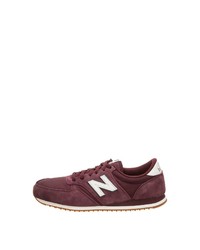 dunkelrote niedrige Sneakers von New Balance