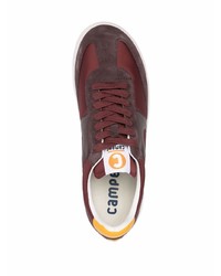 dunkelrote niedrige Sneakers von Camper