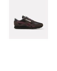 dunkelrote niedrige Sneakers von Reebok Classic