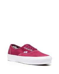 dunkelrote Segeltuch niedrige Sneakers von Vans