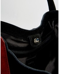 dunkelrote Shopper Tasche aus Wildleder mit Flicken von Asos