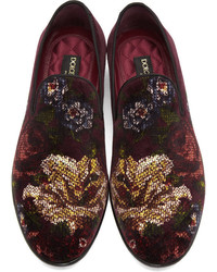 dunkelrote Slipper mit Blumenmuster von Dolce & Gabbana
