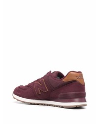 dunkelrote Sportschuhe von New Balance