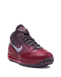 dunkelrote Sportschuhe von Nike