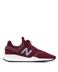 dunkelrote Sportschuhe von New Balance