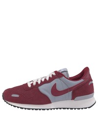 dunkelrote Sportschuhe von Nike Sportswear