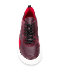 dunkelrote Sportschuhe von Valentino Garavani