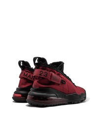 dunkelrote Sportschuhe von Jordan