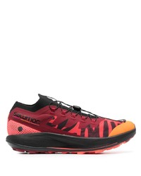 dunkelrote Sportschuhe von Salomon S/Lab