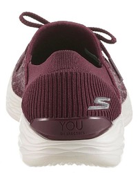 dunkelrote Sportschuhe von Skechers