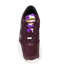 dunkelrote Sportschuhe von Valentino Garavani