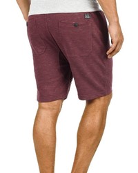 dunkelrote Sportshorts von BLEND