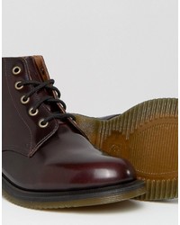 dunkelrote Stiefel von Dr. Martens