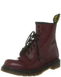 dunkelrote Stiefel von Dr. Martens