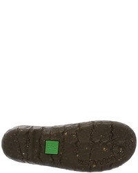 dunkelrote Stiefel von El Naturalista