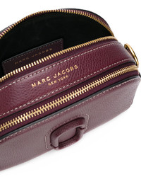 dunkelrote Umhängetasche von Marc Jacobs