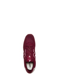 dunkelrote Wildleder niedrige Sneakers von New Balance