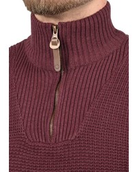 dunkelroter Pullover mit einem Reißverschluss am Kragen von Solid