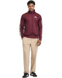 dunkelroter Pullover mit einem Reißverschluß von Lonsdale