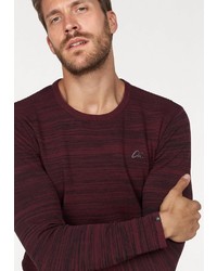 dunkelroter Pullover mit einem Rundhalsausschnitt von Chasin'