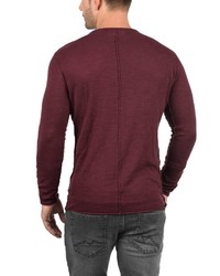 dunkelroter Pullover mit einem Rundhalsausschnitt von Solid