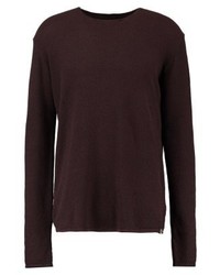 dunkelroter Pullover mit einem Rundhalsausschnitt von Solid