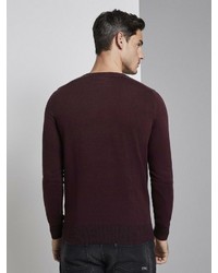 dunkelroter Pullover mit einem Rundhalsausschnitt von Tom Tailor