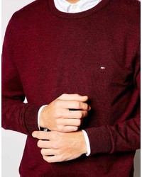 dunkelroter Pullover mit einem Rundhalsausschnitt von Tommy Hilfiger