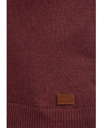 dunkelroter Pullover mit einem zugeknöpften Kragen von BLEND