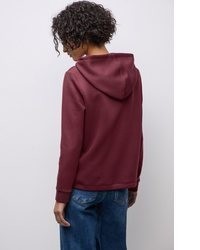 dunkelroter Pullover mit einer Kapuze von STREET ONE