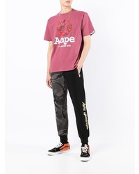 dunkelrotes bedrucktes T-Shirt mit einem Rundhalsausschnitt von AAPE BY A BATHING APE