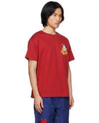 dunkelrotes bedrucktes T-Shirt mit einem Rundhalsausschnitt von Sky High Farm Workwear
