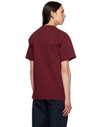dunkelrotes bedrucktes T-Shirt mit einem Rundhalsausschnitt von Noah