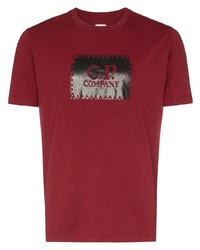 dunkelrotes bedrucktes T-Shirt mit einem Rundhalsausschnitt von CP Company