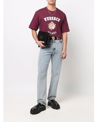 dunkelrotes bedrucktes T-Shirt mit einem Rundhalsausschnitt von Versace