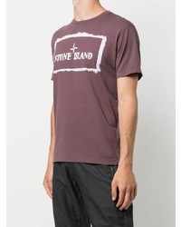 dunkelrotes bedrucktes T-Shirt mit einem Rundhalsausschnitt von Stone Island