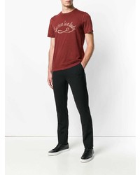 dunkelrotes bedrucktes T-Shirt mit einem Rundhalsausschnitt von John Varvatos