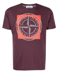 dunkelrotes bedrucktes T-Shirt mit einem Rundhalsausschnitt von Stone Island