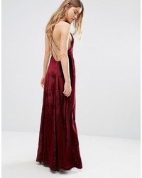 dunkelrotes Maxikleid von The Jetset Diaries