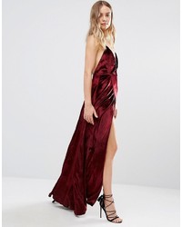 dunkelrotes Maxikleid von The Jetset Diaries