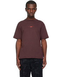 dunkelrotes Strick T-Shirt mit einem Rundhalsausschnitt von AFFXWRKS