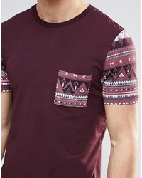 dunkelrotes T-Shirt mit einem Rundhalsausschnitt mit geometrischem Muster von Asos